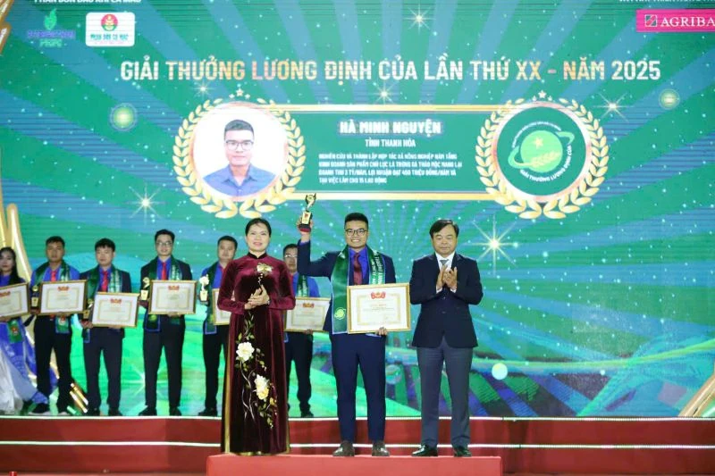 9X xứ Thanh và câu chuyện trứng gà thảo mộc