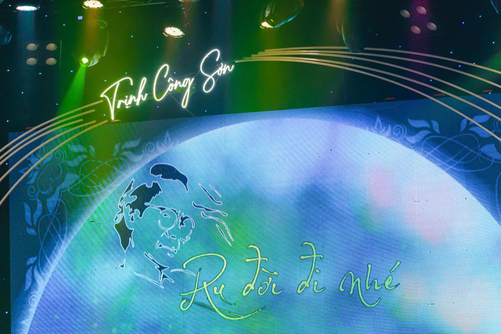 Lấp lánh với thời gian