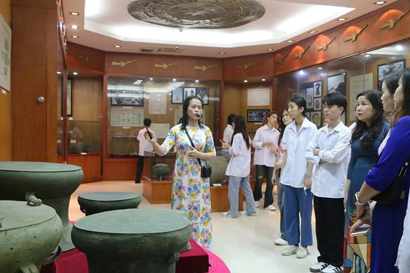 Nguồn lực nội sinh - vươn mình cùng sự phát triển của dân tộc (Bài 2): “Văn hóa soi đường cho quốc dân đi”