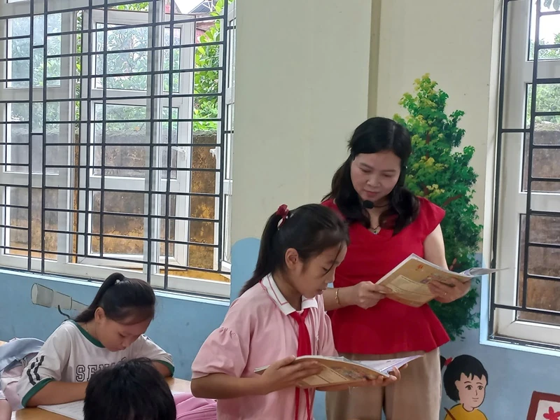 Cần tuân thủ quy định về sử dụng Micro không dây