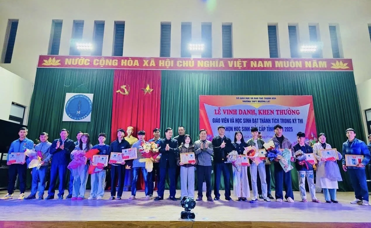 Mường Lát bứt phá từ giáo dục - Trái ngọt đầu mùa nơi biên cương