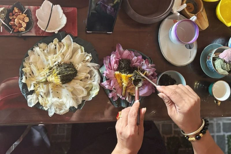 Khi cây sen toả hương trên đất xứ Thanh