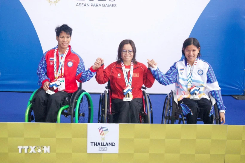 ASEAN Para Games 13: “Kình ngư” Vi Thị Hằng phá kỷ lục 100m bơi ngửa