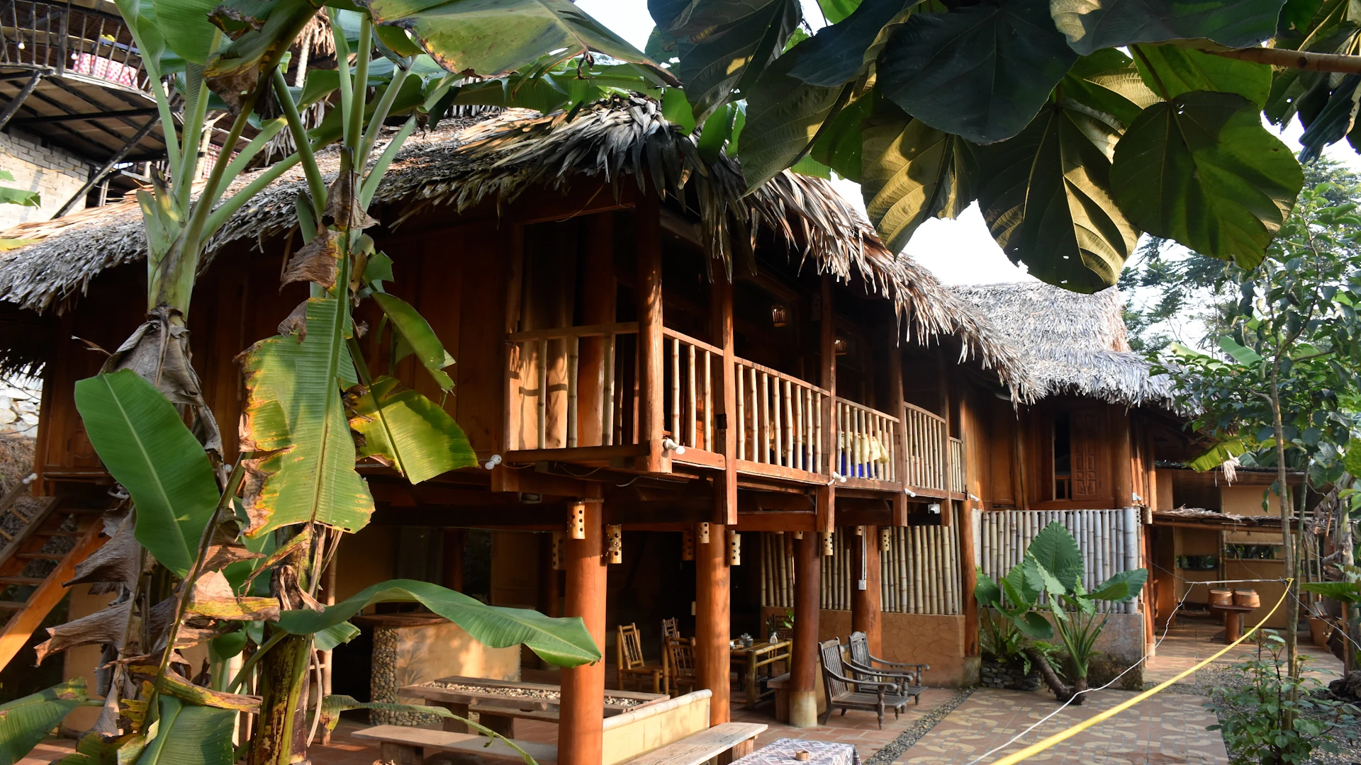 Nhà sàn – nơi lưu giữ “hồn” của núi rừng