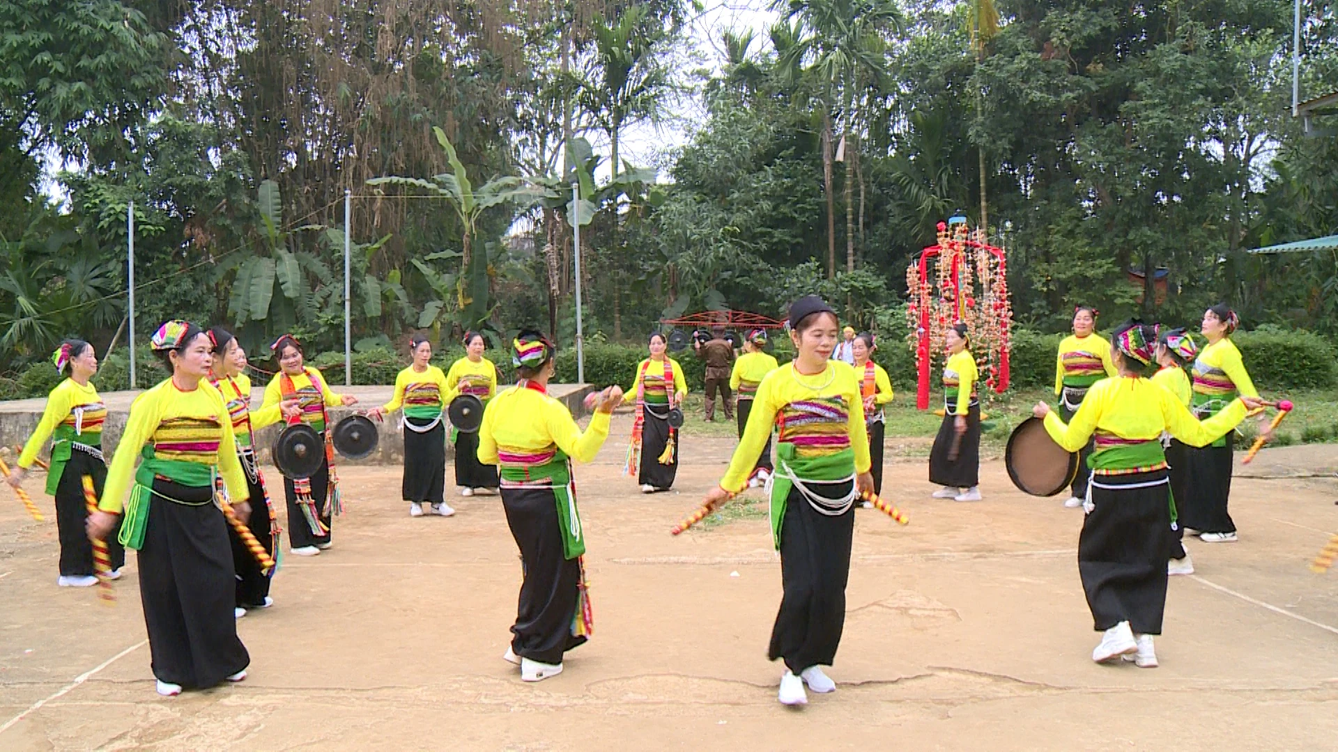 Người nghệ nhân giữ lửa cồng, chiêng Mường