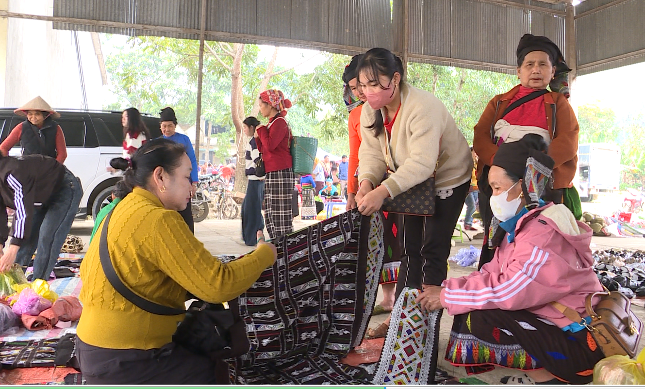 Chợ Na Mèo – Phiên chợ của tình hữu nghị Việt - Lào