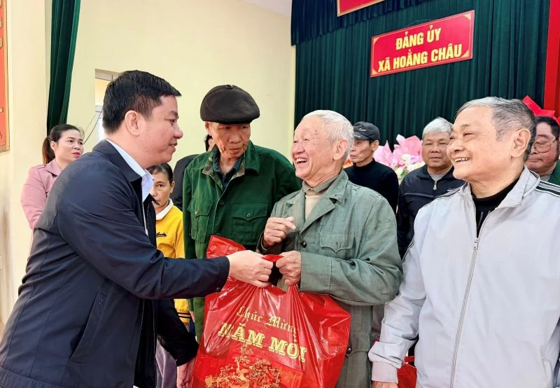 Đoàn Thanh niên xã Hoằng Châu tổ chức chương trình “Xuân yêu thương từ trái tim tuổi trẻ”