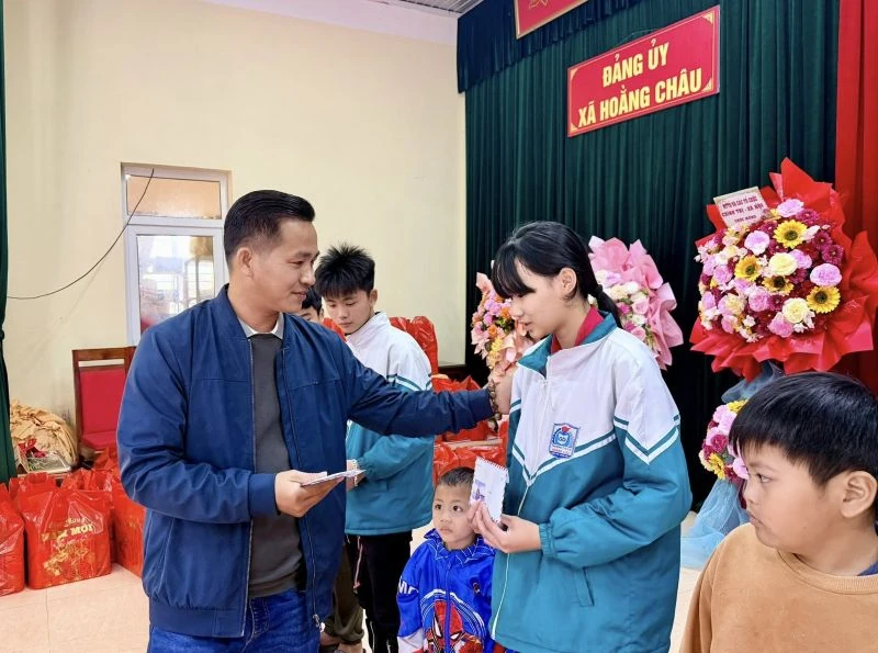 Đoàn Thanh niên xã Hoằng Châu tổ chức chương trình “Xuân yêu thương từ trái tim tuổi trẻ”