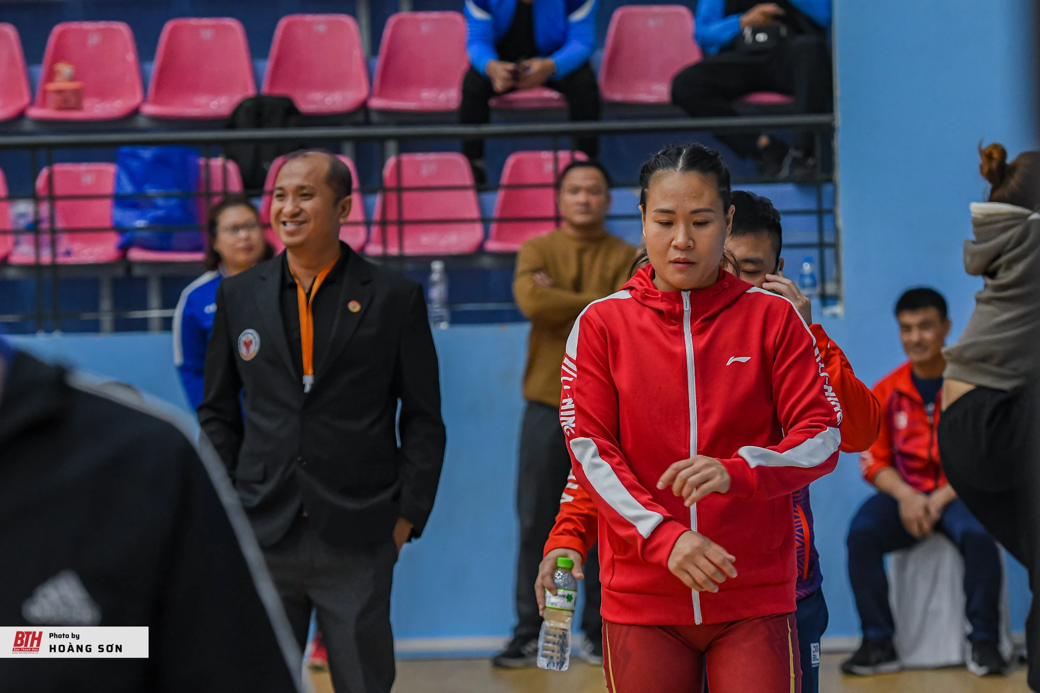 Giọt nước mắt trên thảm đấu và ký ức không quên của “nữ hoàng” vật xứ Thanh