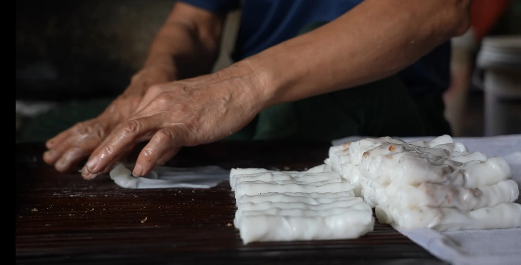 Lang thang chợ quê