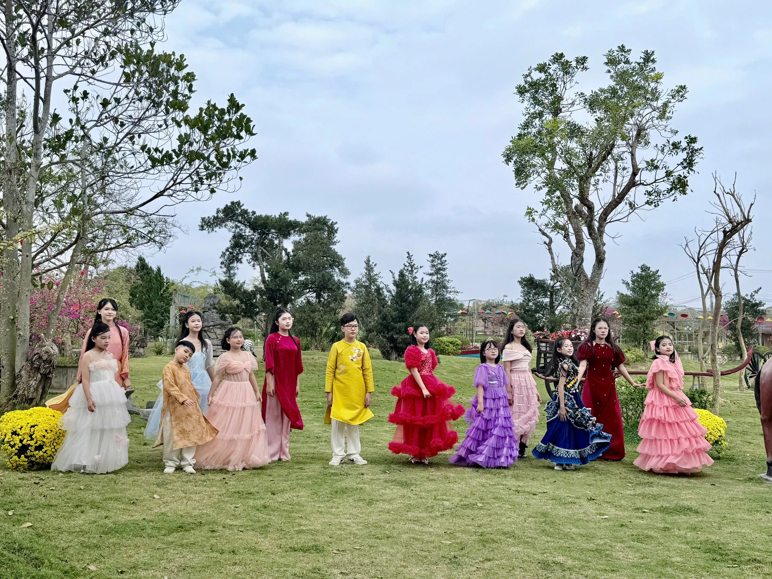 Gieo mầm yêu thương từ những mùa xuân tuổi thơ