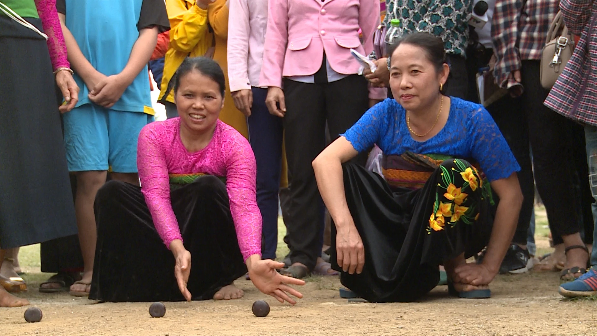 “Tó mắc lẹ” - Trò chơi độc đáo ngày xuân