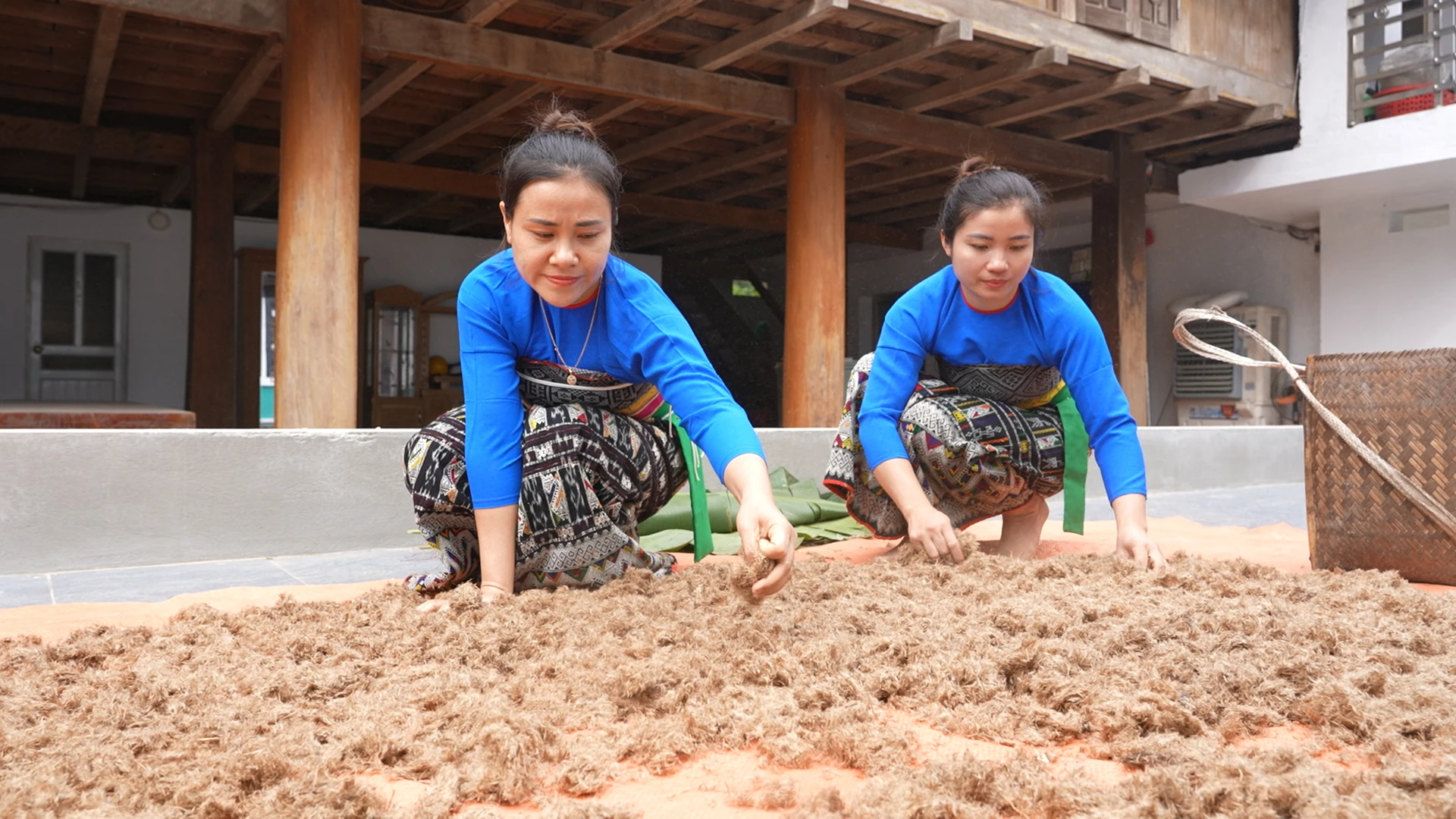 Mùa bông lau bản Thái