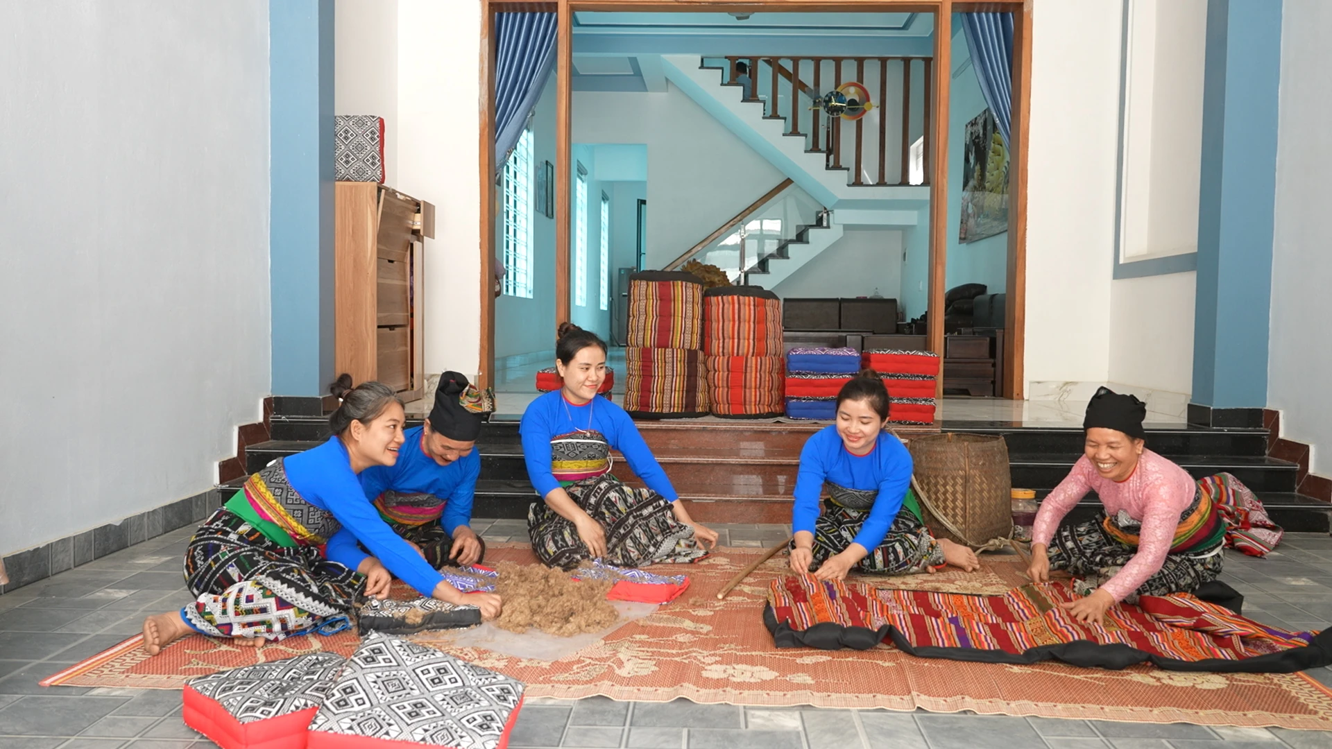 Mùa bông lau bản Thái