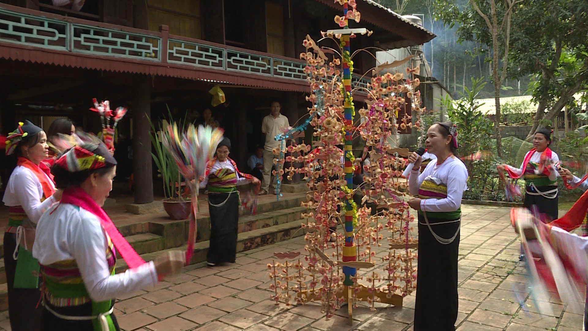 Bảo tồn và lan tỏa giá trị văn hóa truyền thống các dân tộc thiểu số