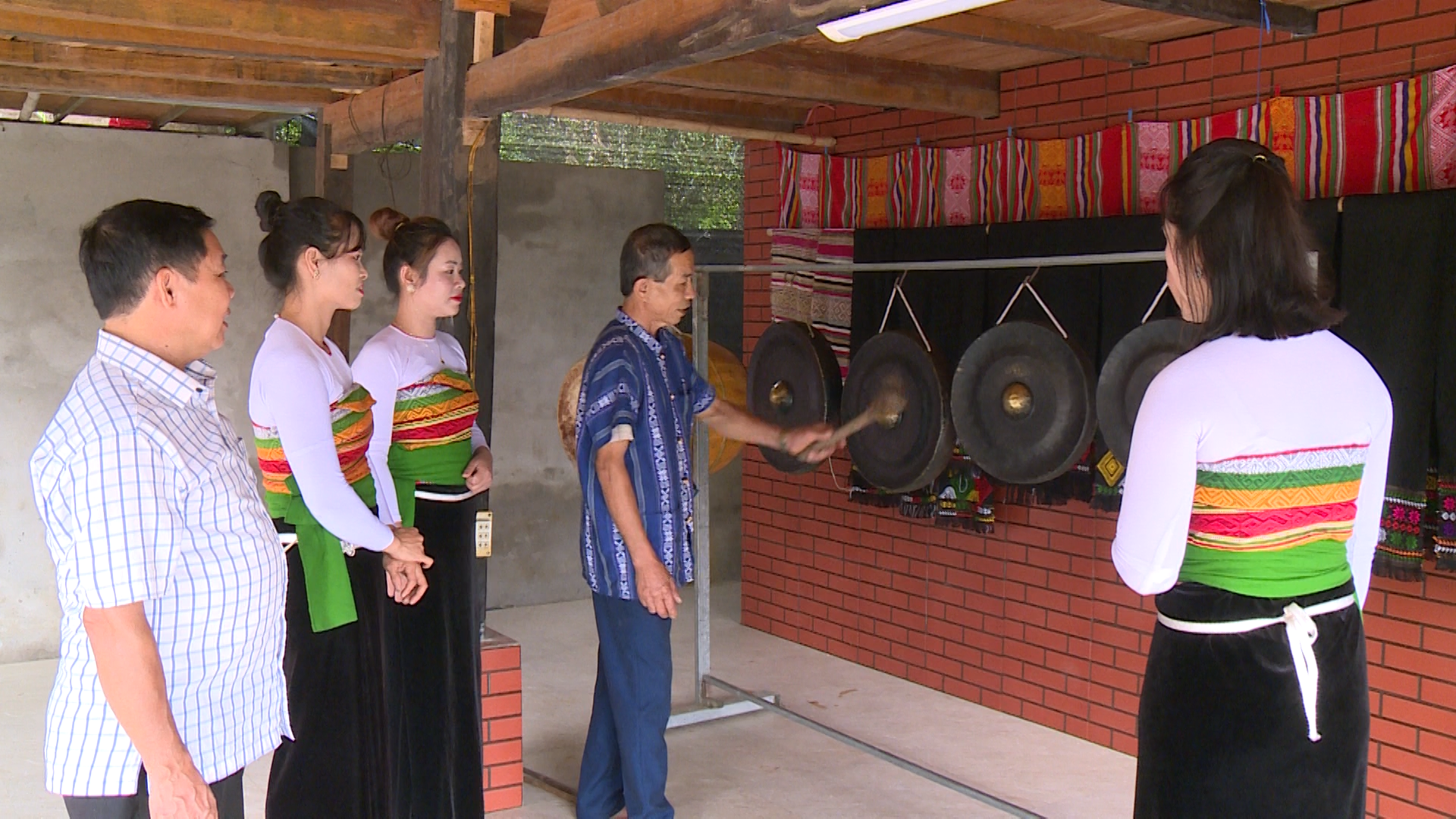 Bảo tồn và lan tỏa giá trị văn hóa truyền thống các dân tộc thiểu số