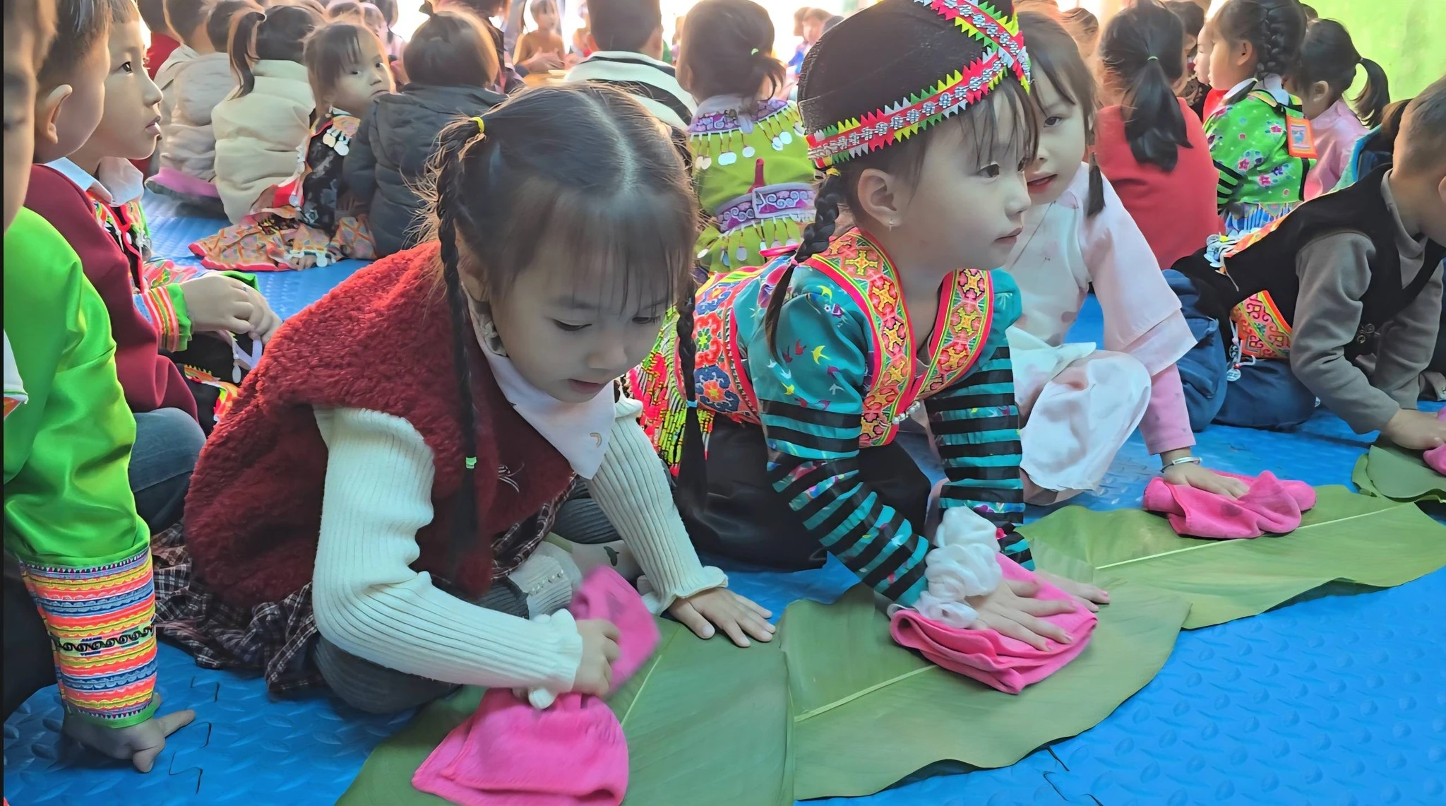 Tết yêu thương cho học sinh nơi vùng cao Pù Nhi