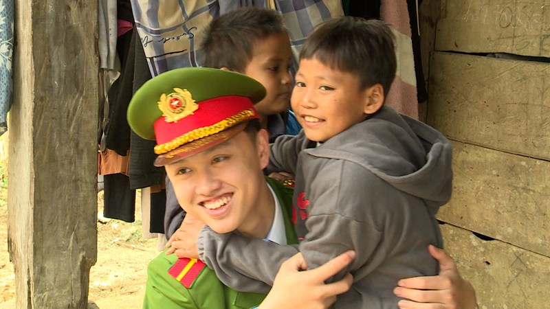 “Con nuôi Công an” – mầm xanh tri thức giữa núi rừng Yên Nhân