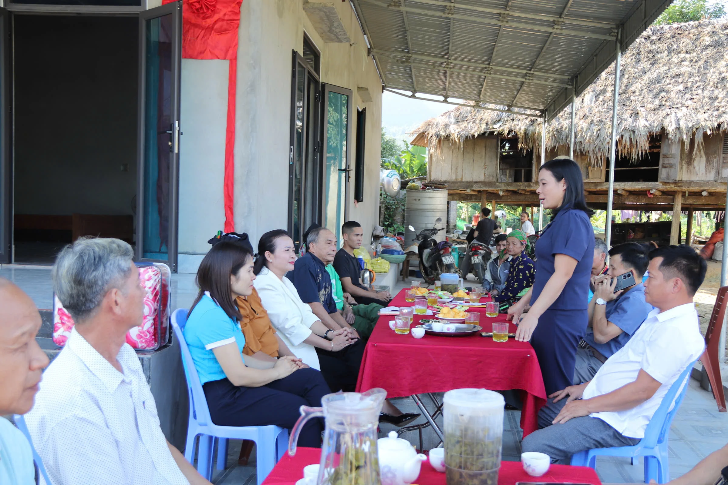 Nhà mới - Ấm tình chị em