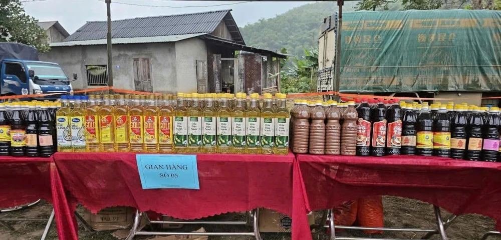 Khởi nguồn yêu thương từ “Phiên chợ nhân ái”