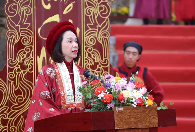 Các nhà ngoại giao tìm hiểu về nghi lễ đón Tết cổ truyền tại Hoàng thành Thăng Long