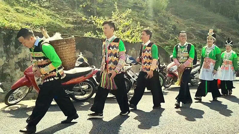 Mùa cưới trên non