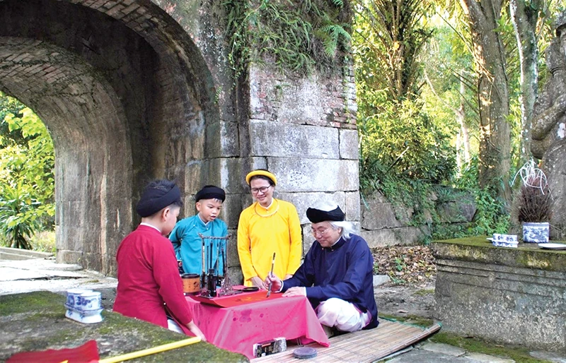 Mỹ tục tết cổ truyền (Bài 3): Giữ nét đẹp tết đến - xuân về