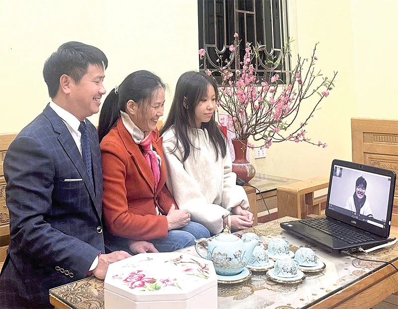 Tết đoàn viên trong nhịp sống số