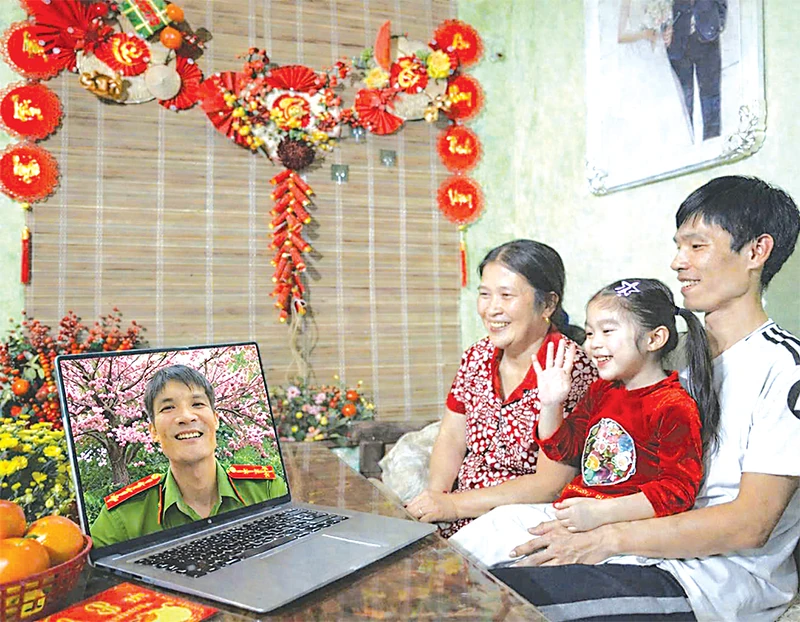 Tết đoàn viên trong nhịp sống số