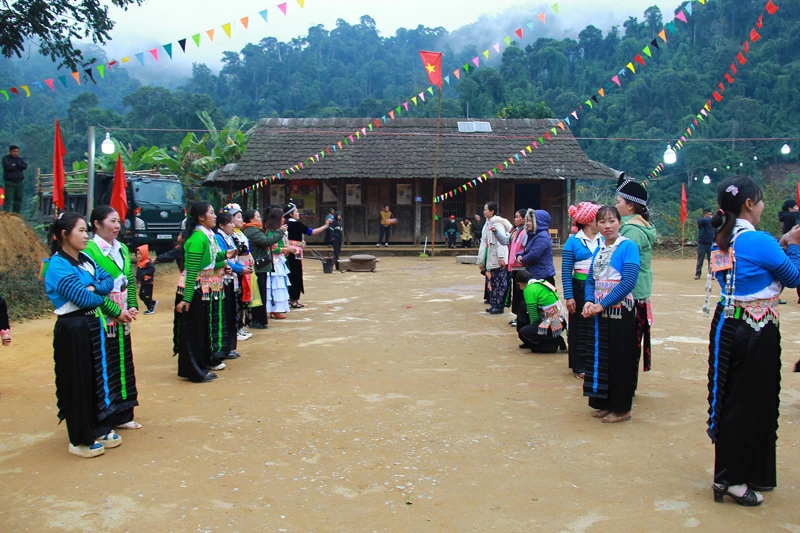 Sắc tết nơi vùng cao (Bài 2): Nét đẹp tết vùng cao xứ Thanh