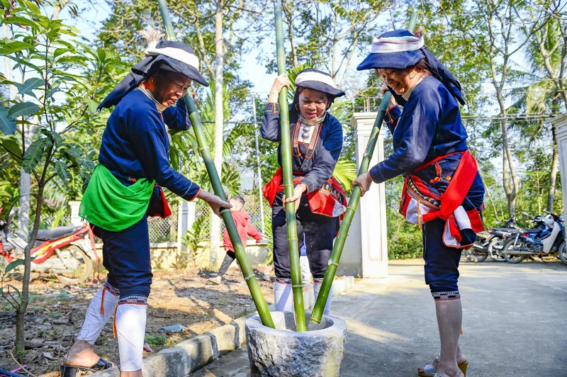 Sắc tết nơi vùng cao (Bài 2): Nét đẹp tết vùng cao xứ Thanh