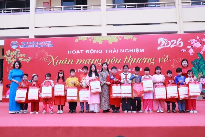 Tết sẻ chia - Tết yêu thương