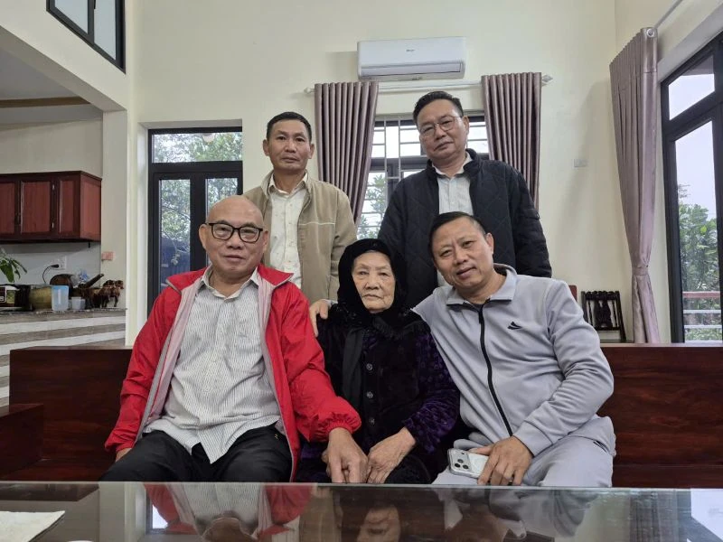 Giữ nếp xưa dưới một mái nhà chung