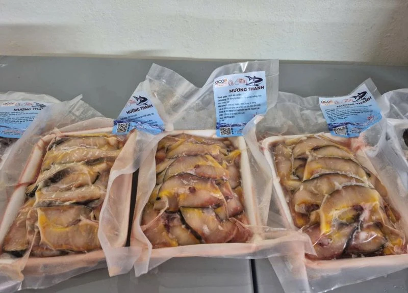 Sản vật vùng cao “hút khách” khi xuống phố