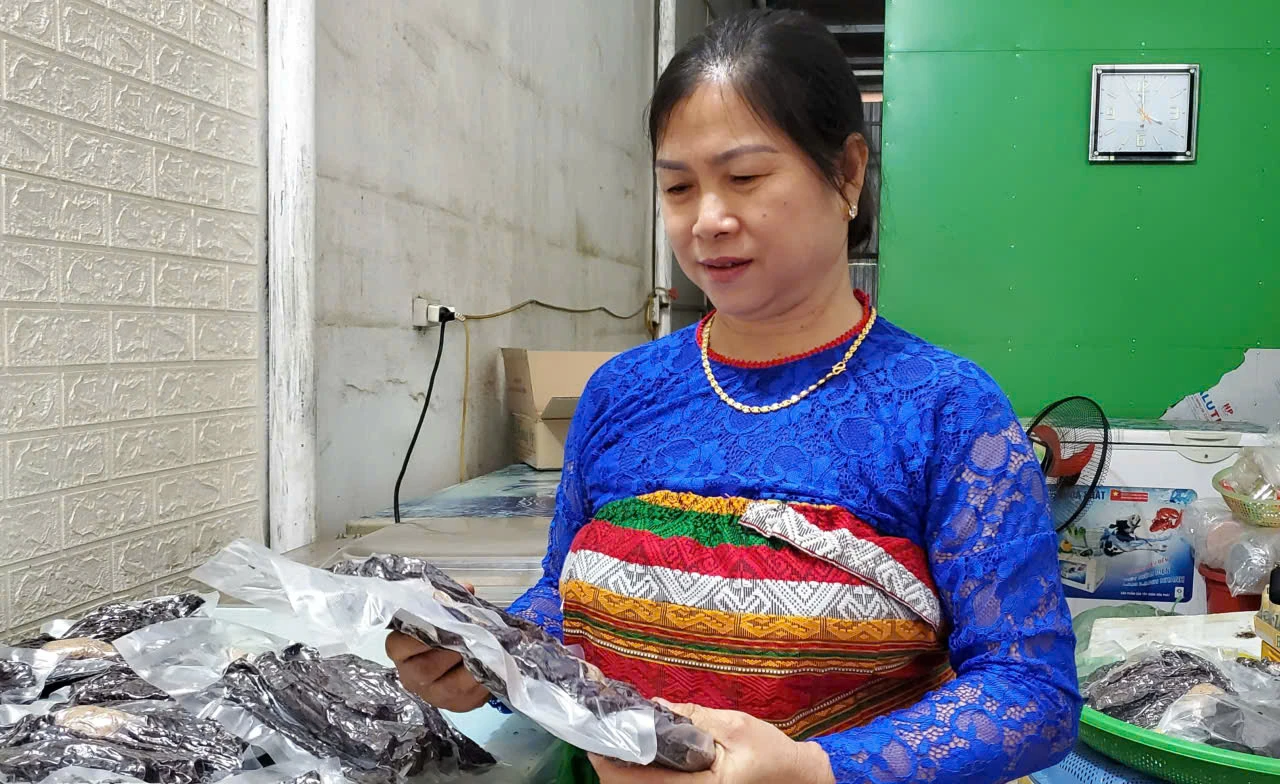 Sản vật vùng cao “hút khách” khi xuống phố