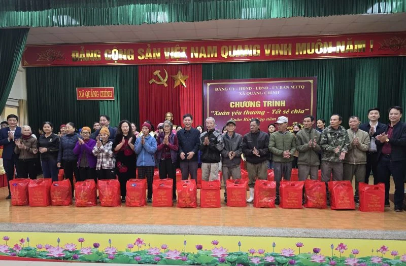 Hội Doanh nghiệp xã Quảng Chính chung tay chăm lo Tết cho người nghèo