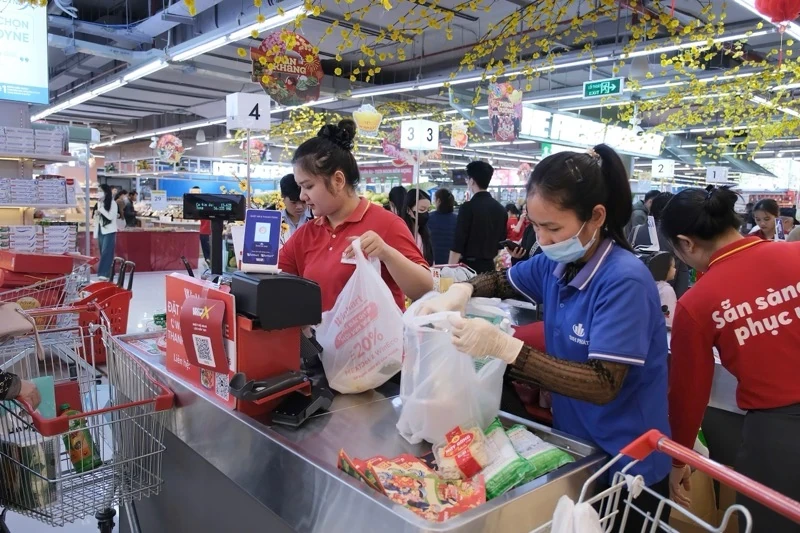 Lao động thời vụ dịp Tết: Thu nhập lên đến hàng chục triệu đồng