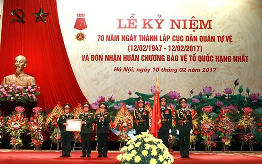 Ngày này năm xưa (12/2): Trao trả toán phi công Hoa Kỳ đầu tiên bị bắt sống ở miền Bắc tại sân bay Gia Lâm (Hà Nội)