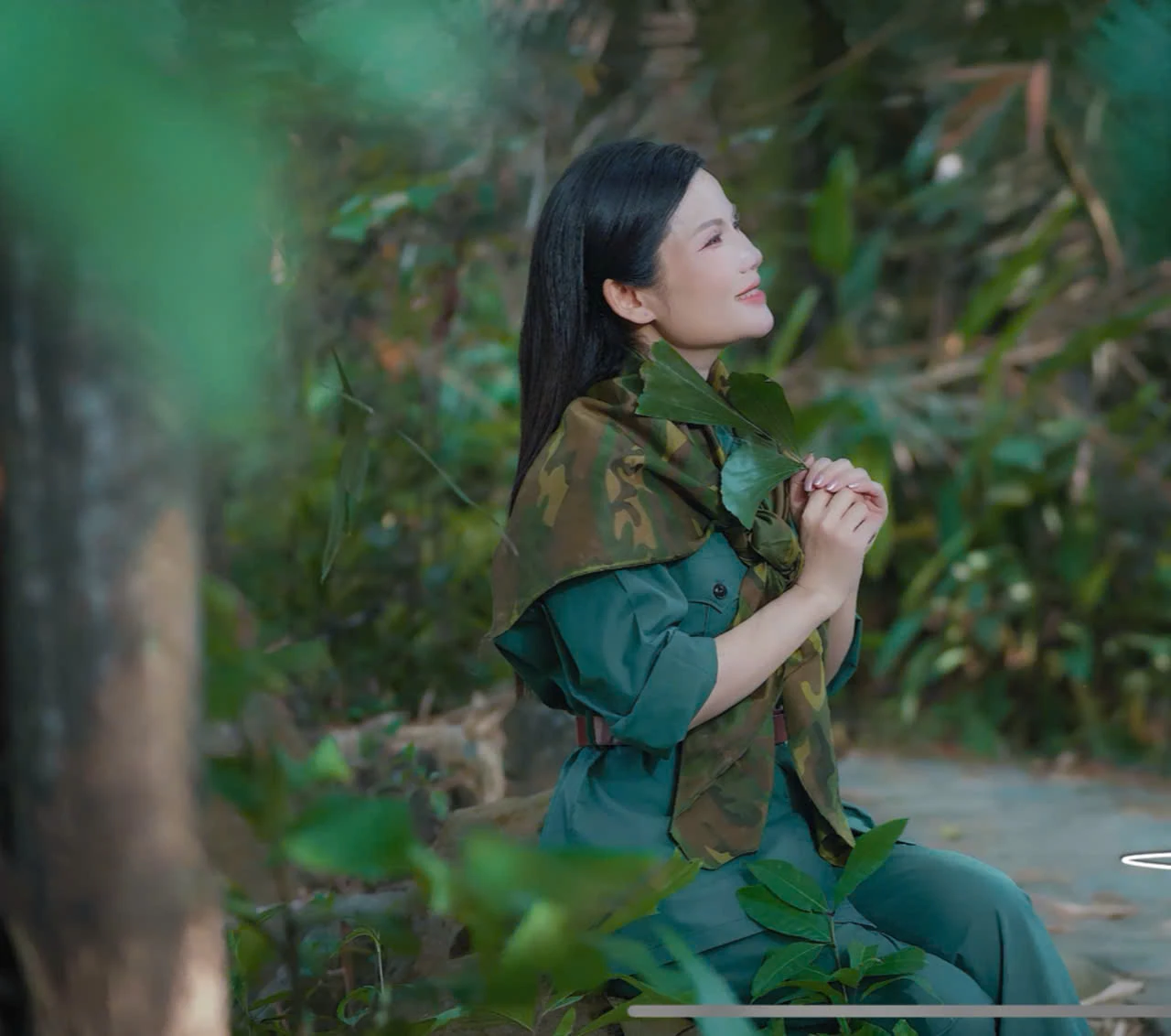 Ca sĩ Hoàng Yến: “Khi hát bằng tất cả trái tim mình - sẽ như một cách gửi thương nhớ về với quê hương”