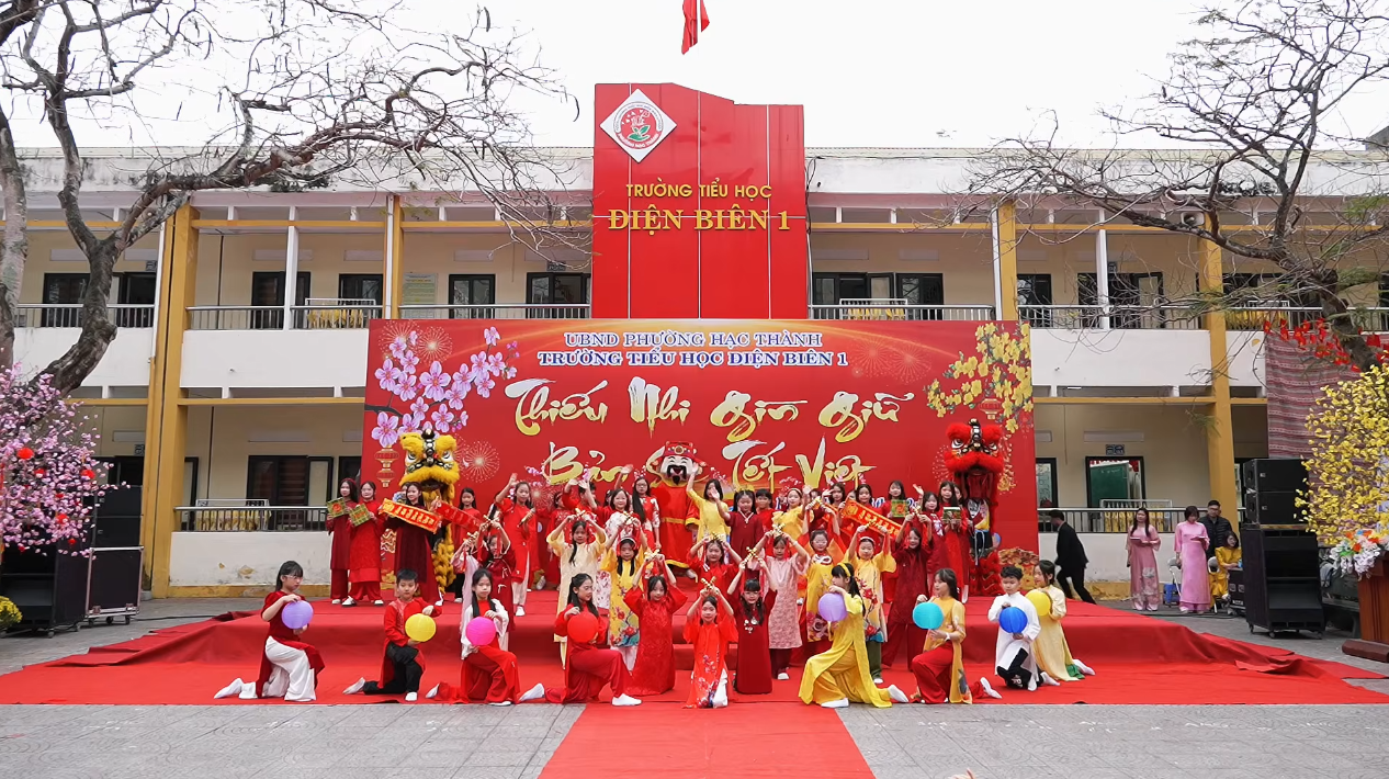 Thiếu nhi gìn giữ bản sắc Tết Việt