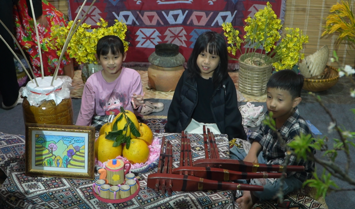 Thiếu nhi gìn giữ bản sắc Tết Việt