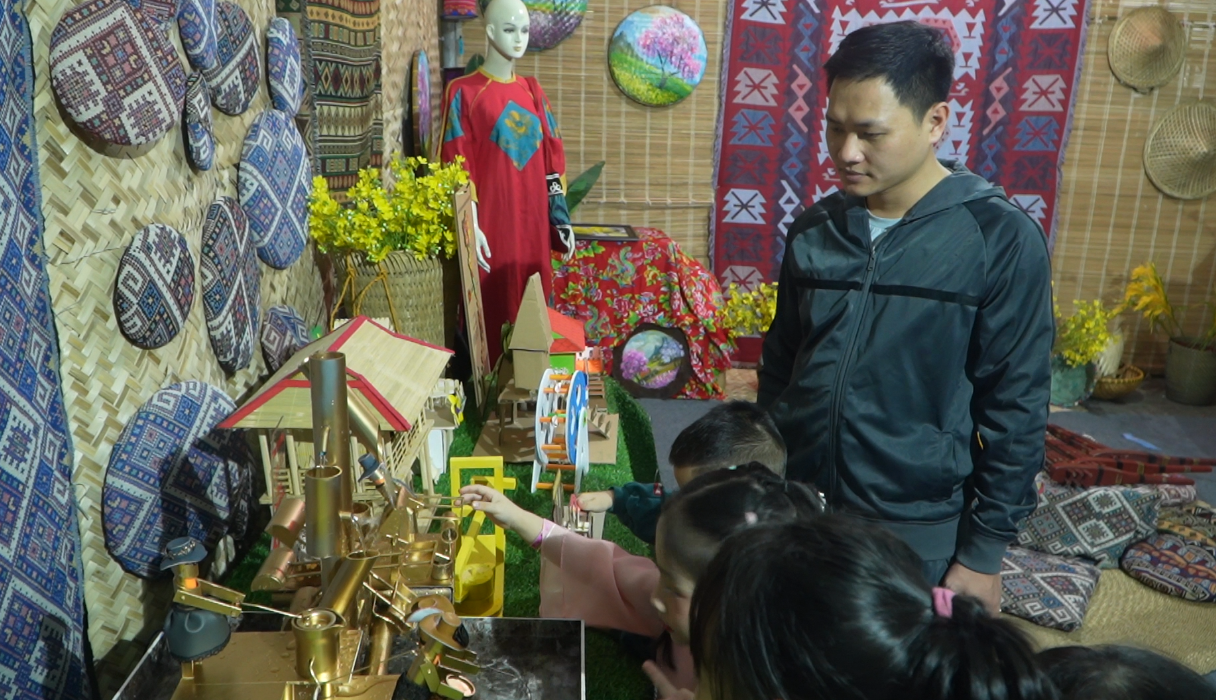 Thiếu nhi gìn giữ bản sắc Tết Việt