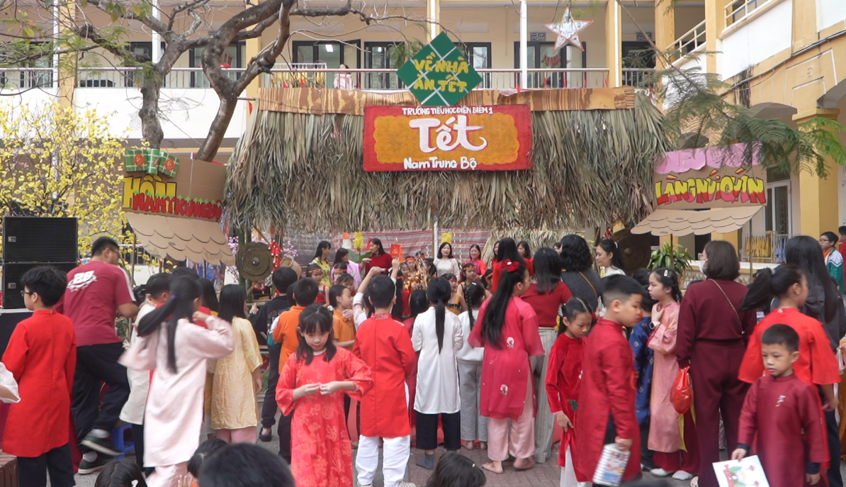 Thiếu nhi gìn giữ bản sắc Tết Việt