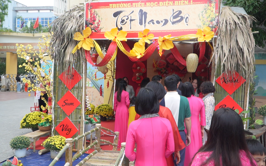 Thiếu nhi gìn giữ bản sắc Tết Việt