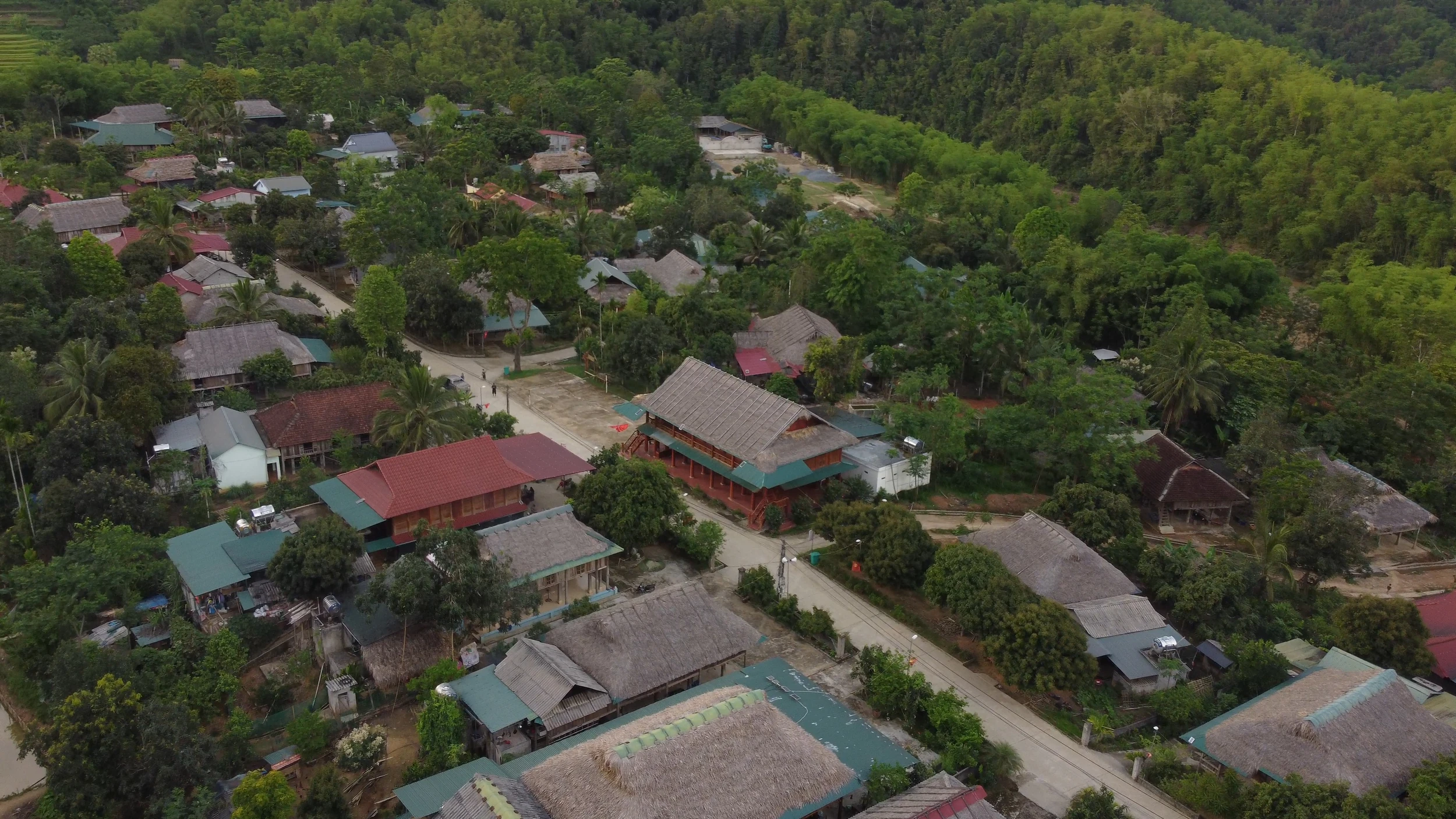 “Au nặm pí mớ” - Mỹ tục mở đầu năm mới của người Thái