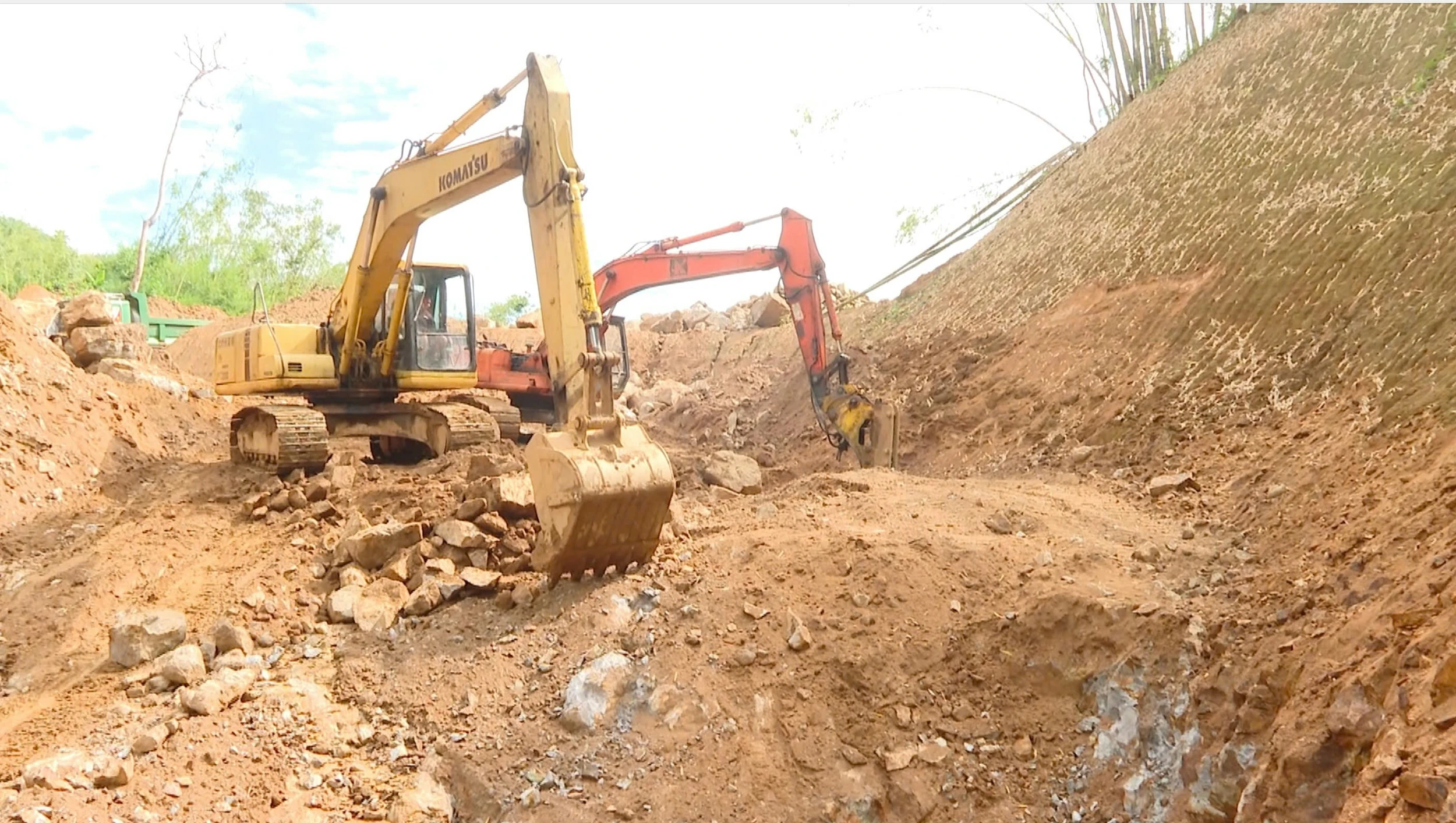 Khát vọng đường mới