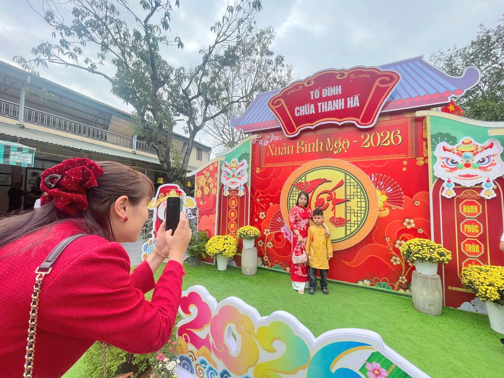 Đầu xuân đi lễ chùa