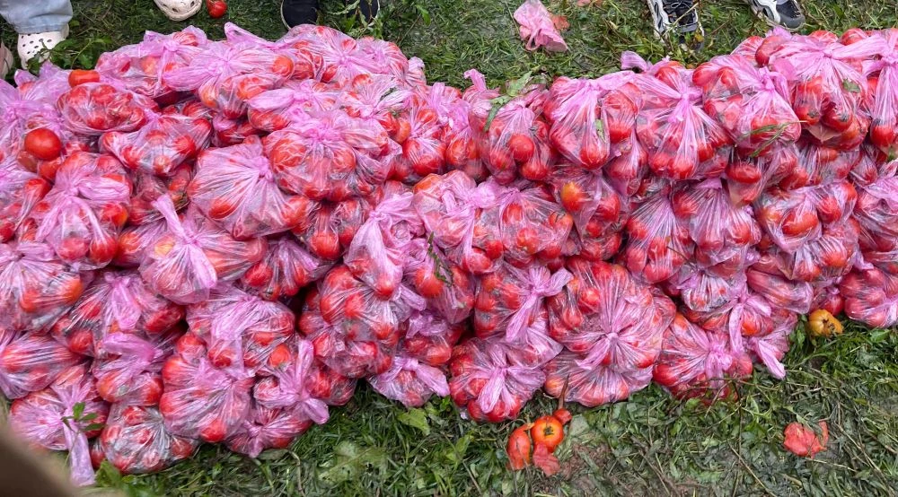 Chợ Chuộng mùng 6: Rộn ràng mua may đầu xuân