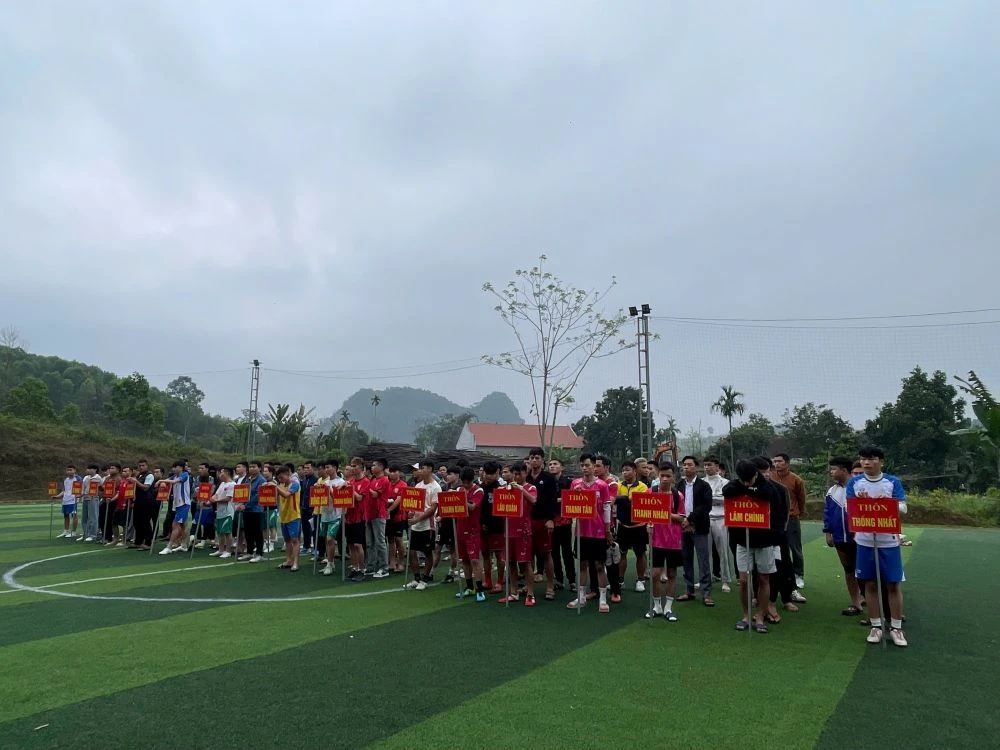 Sôi nổi giải bóng đá nam mừng Đảng - mừng Xuân Bính Ngọ 2026 xã Thanh Quân