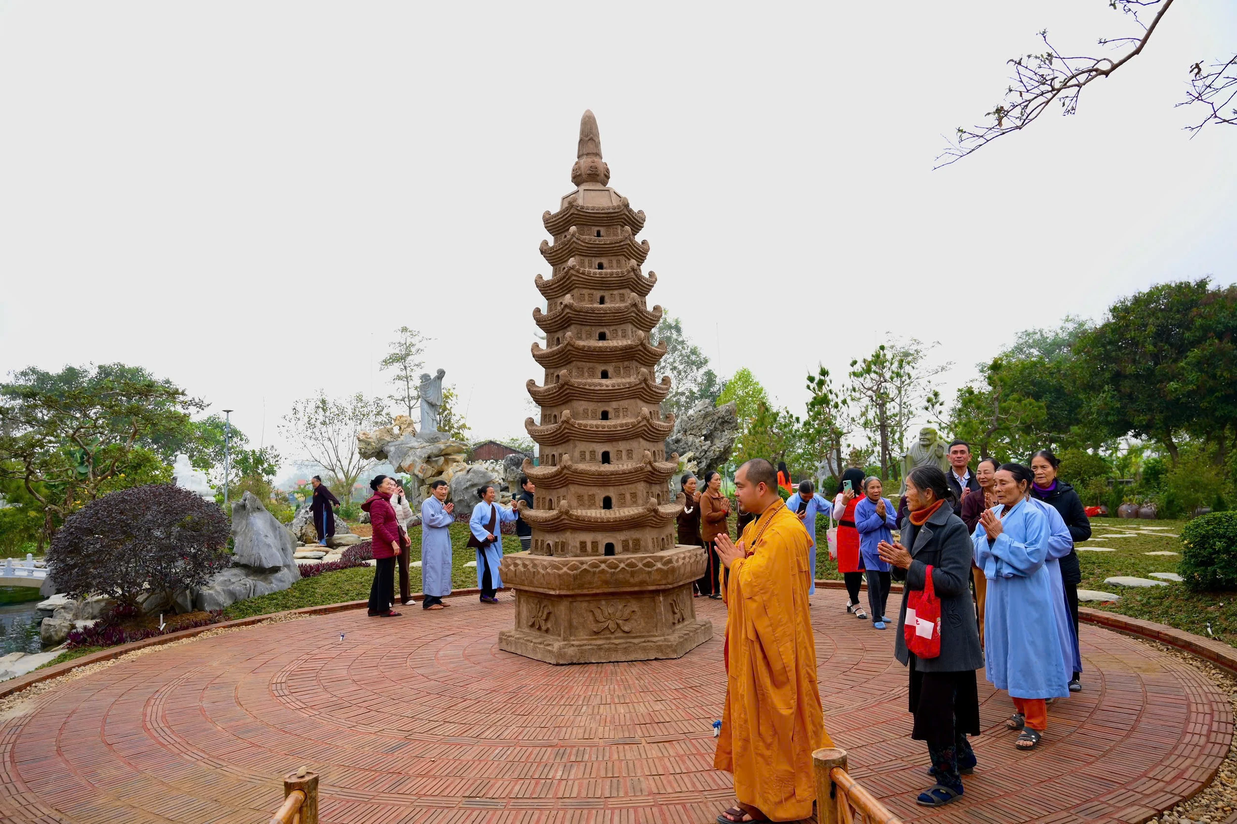 Gửi ước nguyện an lành đầu năm mới